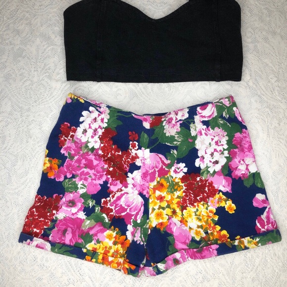 Brandy Melville Navy Bruna Shorts - Picture 1 of 4